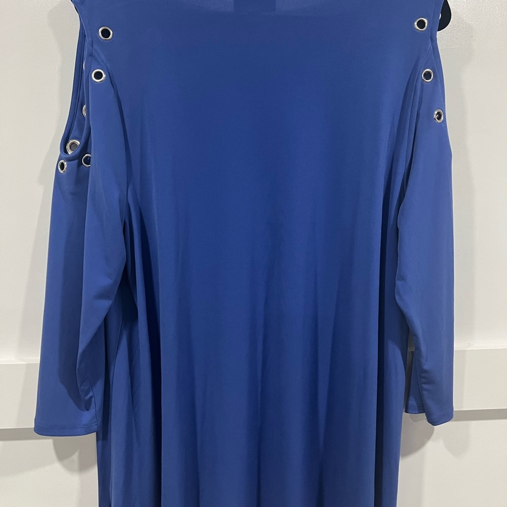 JM Collection cold shoulder tunic - Picture 3 of 4